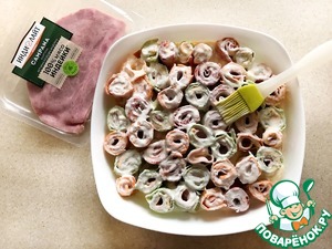 Завитки из тортильи с ветчиной и сыром Завитки из тортильи с ветчиной и сыром