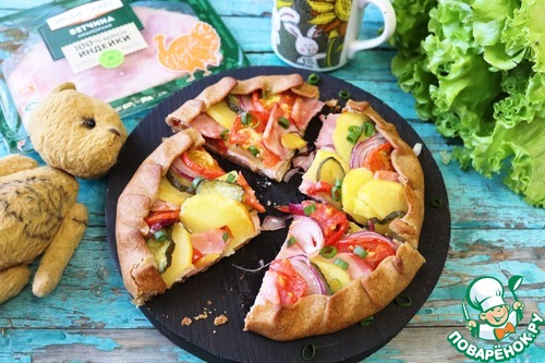 Галета с картофелем, помидорами и ветчиной Галета с картофелем, помидорами и ветчиной