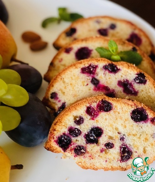 Кекс с черной смородиной