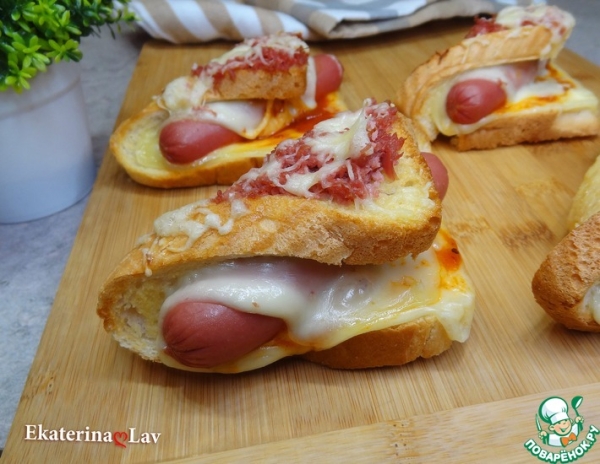 Горячие бутерброды а-ля "Сосиска в тесте"