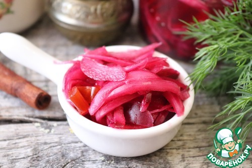 Острый маринованный лук с корицей