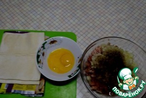 Закуска из слоеного теста и фарша