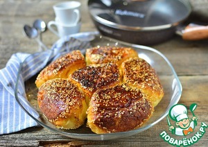 Сладкие булочки с кунжутом на сковороде