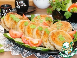 Слоёные лепёшки с луком и тунцом