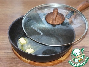 Слоёные лепёшки с луком и тунцом