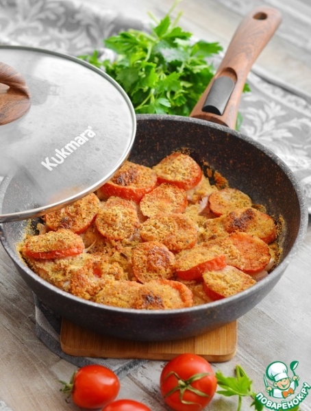 Арктический голец с помидорами в духовке