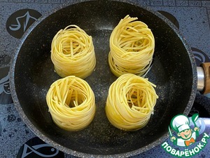 Феттучини с грибами и беконом