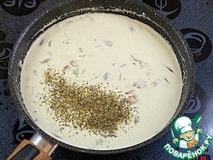 Феттучини с грибами и беконом