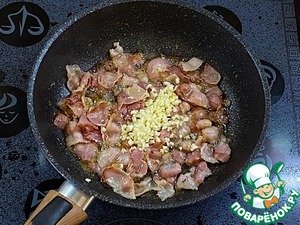 Феттучини с грибами и беконом