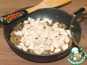 Галушки с курицей, грибами и луком