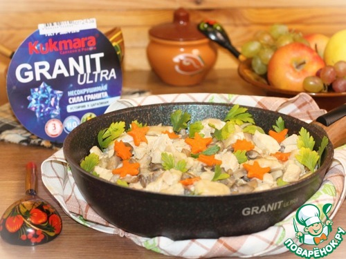 Галушки с курицей, грибами и луком