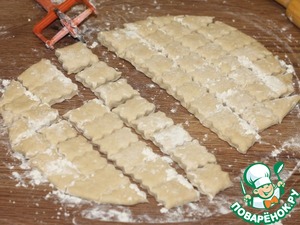 Галушки с курицей, грибами и луком