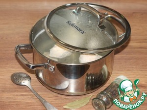 Галушки с курицей, грибами и луком