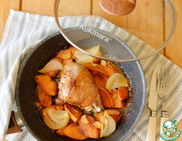 Голень индейки с айвой