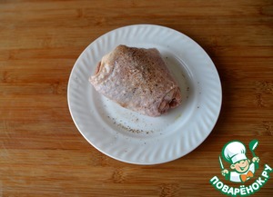 Голень индейки с айвой