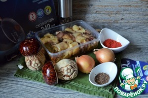 Грибной гуляш с зелёным горошком Грибной гуляш с зелёным горошком