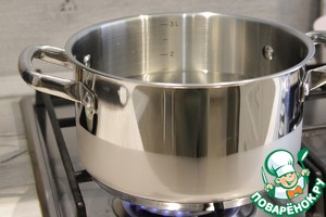 Яблочная пастила с кокосовой стружкой на сковороде