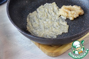 Яблочная пастила с кокосовой стружкой на сковороде