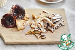 Капуста жареная с солёными груздями