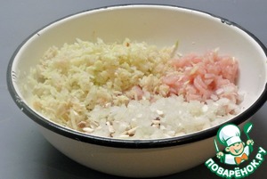 Куриные шарики с грибами и капустой