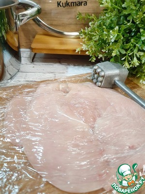 Куриный рулет: два варианта начинки Куриный рулет: два варианта начинки