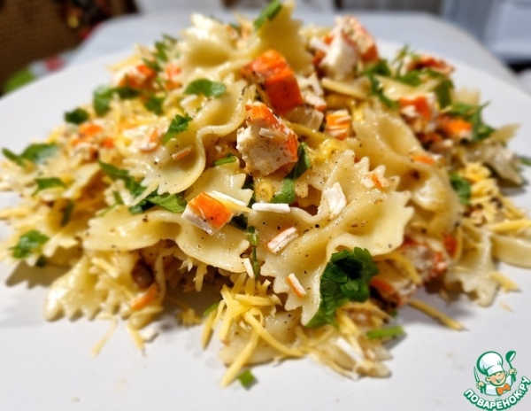 Макароны с крабовыми палочками