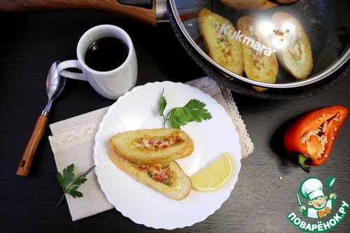 Омлет в батоне на завтрак