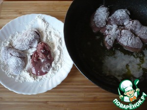 Печень куриная в сливочно-луковом соусе