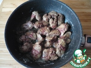 Печень куриная в сливочно-луковом соусе