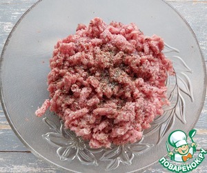 Пельменные рулетики с мясом и овощами