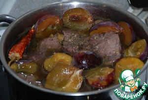 Пьяная говядина в сливах