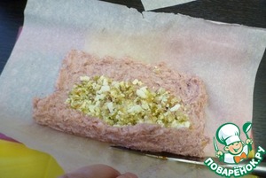 Рулеты с начинкой на сковороде в пергаменте