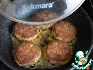 Рыбные котлеты в винно-томатном соусе Рыбные котлеты в винно-томатном соусе