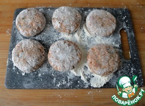 Рыбные котлеты в винно-томатном соусе Рыбные котлеты в винно-томатном соусе