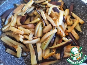 Салат с жареными баклажанами "Фаворит"