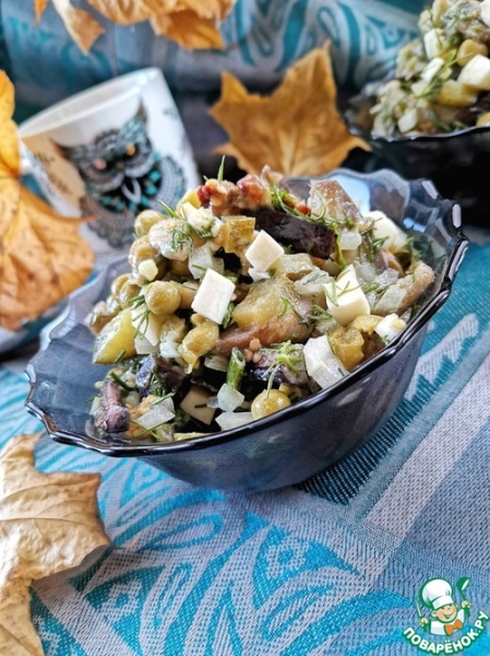 Салат с жареными баклажанами "Фаворит"