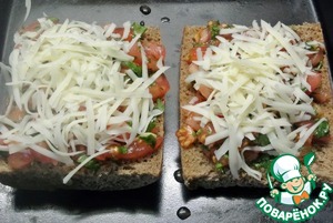 Сэндвич с говядиной и помидорной сальсой