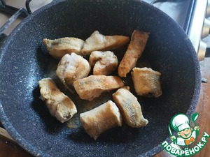 Судак в томате с овощами