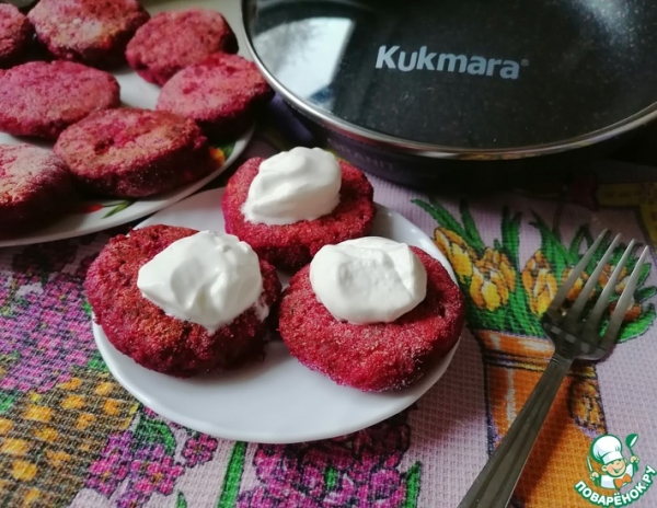 Свекольно-творожные котлеты Свекольно-творожные котлеты