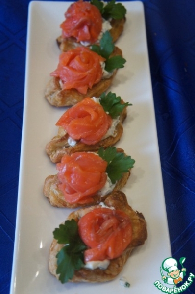Закусочные лодочки с форелью