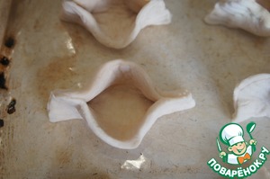 Закусочные лодочки с форелью