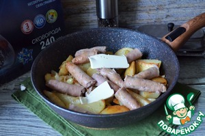 Жареный картофель с колбасками