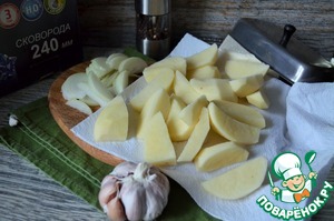 Жареный картофель с колбасками