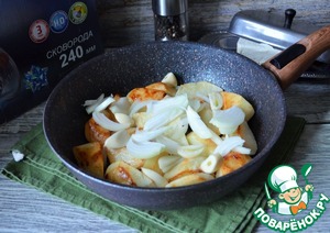 Жареный картофель с колбасками