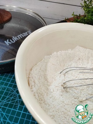 Пончики с джемом и лимонной глазурью