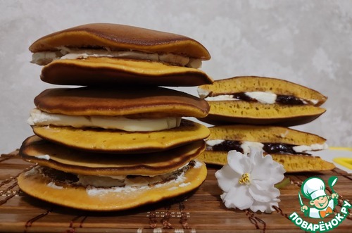 Дораяки морковные кремчиз/клубничка Дораяки морковные кремчиз/клубничка