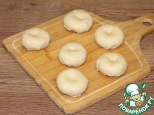 Дрожжевые пирожки с грибной начинкой