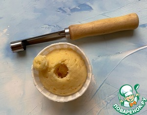 Капкейки с начинкой, украшенные кремом Капкейки с начинкой, украшенные кремом