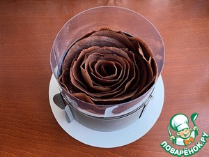 Блинный торт "Трюфельная роза" Блинный торт "Трюфельная роза"