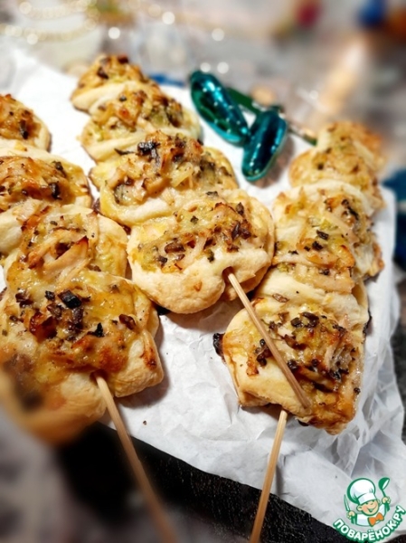 Витая закуска на шпажках Витая закуска на шпажках